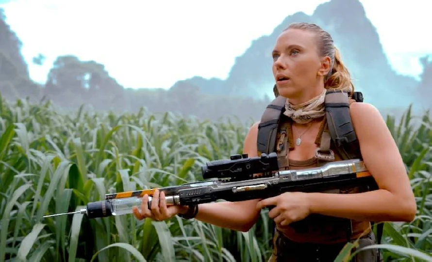 Scarlett Johansson, líder dentro y fuera de la pantalla en "Jurassic World: El renacer"