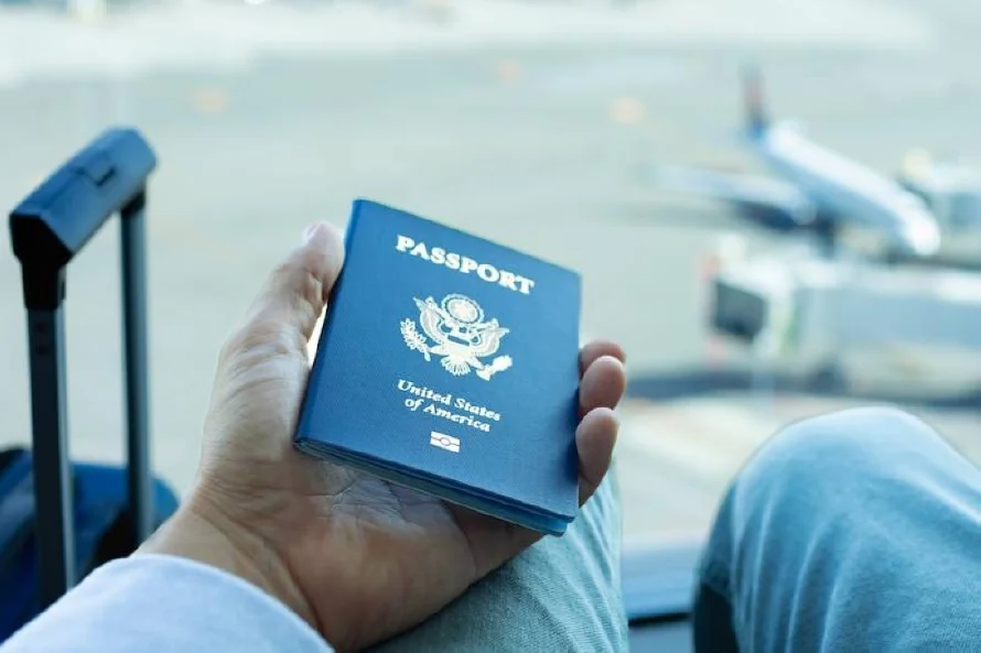 EEUU emite una "alerta de seguridad" mundial para los estadounidenses en el extranjero tras los ataques a Irán