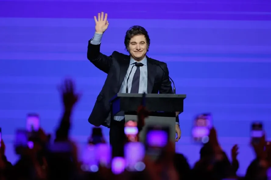 Milei es el presidente suramericano mejor valorado, según encuesta regional