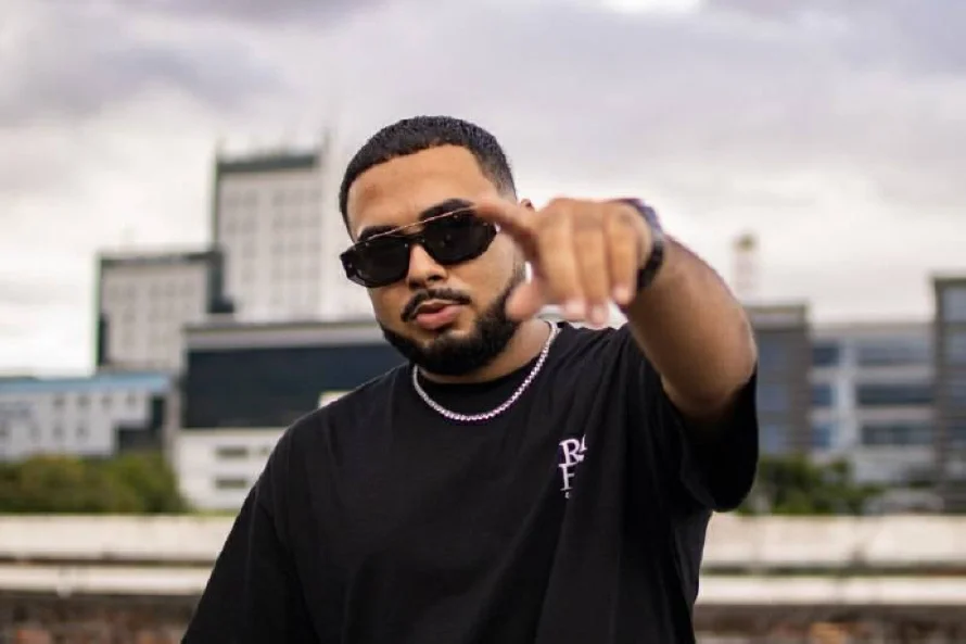 ¿Qué somos, qué fuimos? KC redefine la música urbana salvadoreña con nuevo EP