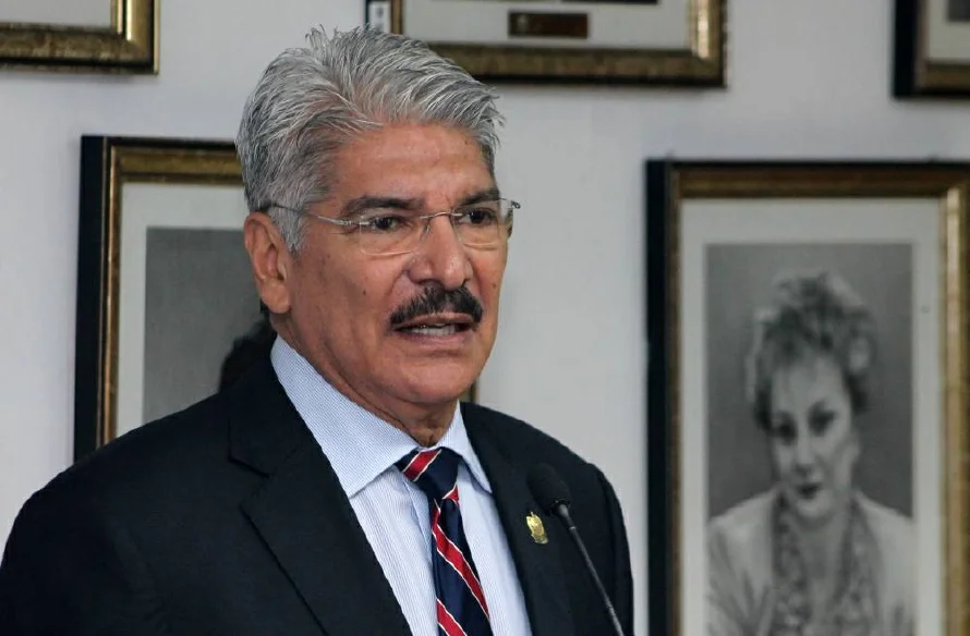 Diputado del Parlacen dice que aún no reciben notificación sobre captura o estatus de Norman Quijano, detenido en EEUU