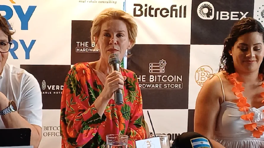 Oficina Nacional del Bitcoin en El Salvador celebra propuesta de Ley de Robótica que estudia Asamblea