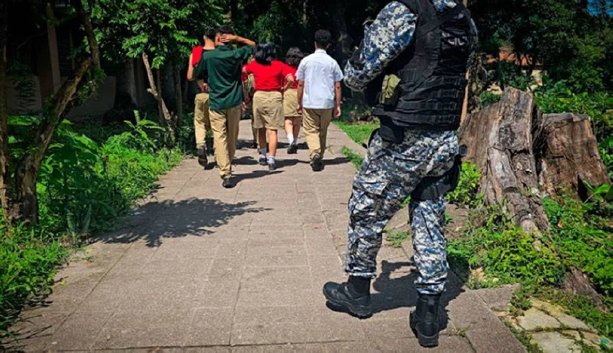 Al menos 40 estudiantes son detenidos y acusados de formar una "nueva pandilla"