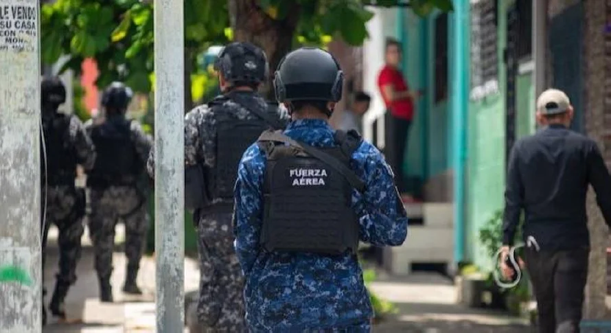 Faltan 40,000 pandilleros por detener en El Salvador según excomisionado de Bukele