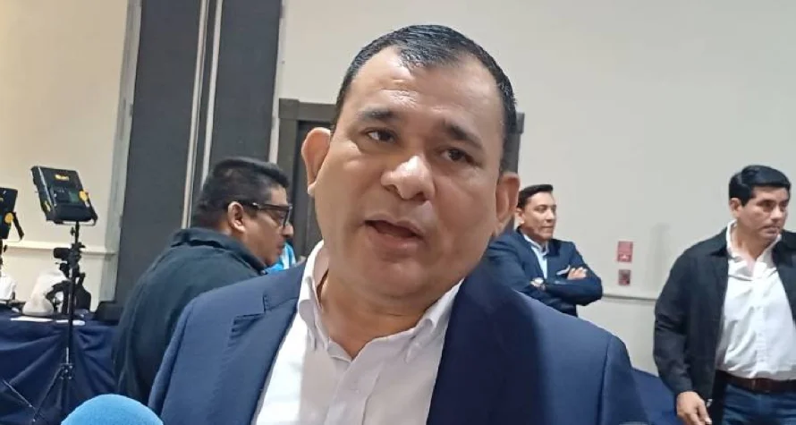 Denuncian destitución de concejal del CD en San Salvador Este