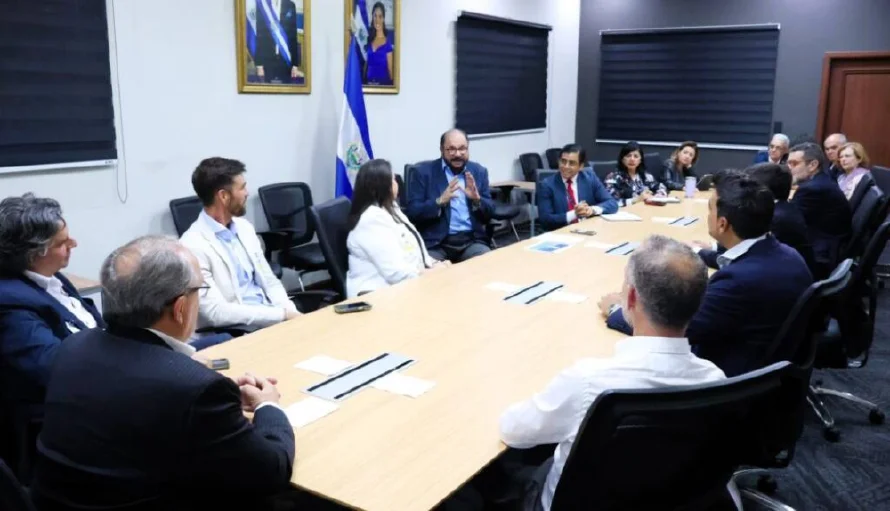 Empresarios portugueses exploran oportunidades de negocios en El Salvador