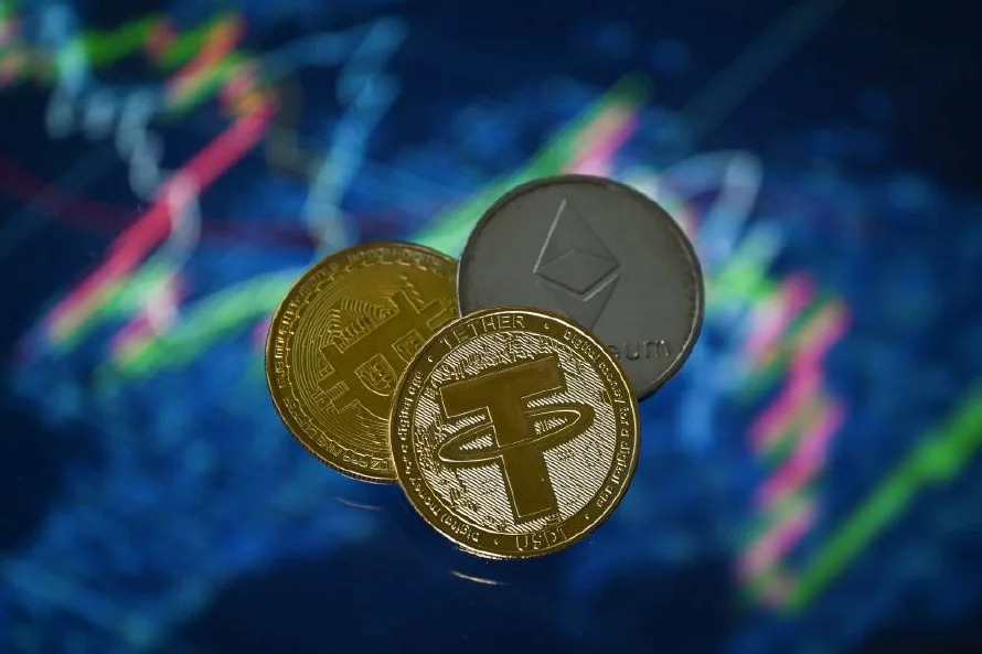 CEO de Tether dice que revisan diseño para construcción de torre en El Salvador