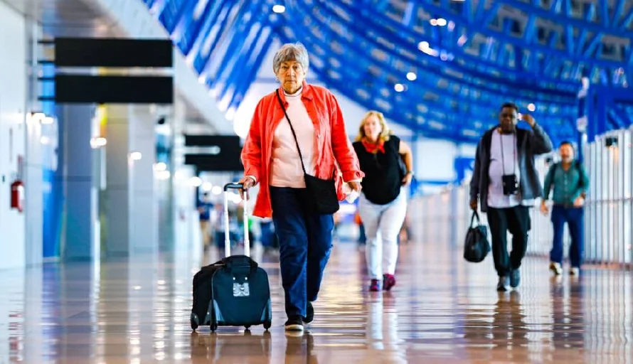 El Aeropuerto Internacional de El Salvador recibió 96,000 pasajeros menos a mayo pasado
