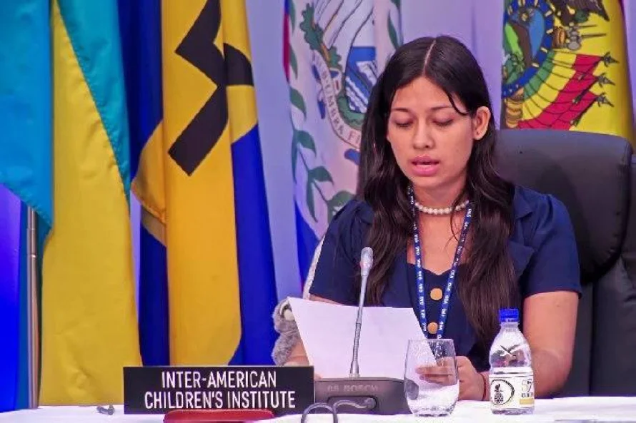 Adolescente salvadoreña participa en Asamblea de la OEA y pide poner la salud mental en el centro de las agendas públicas
