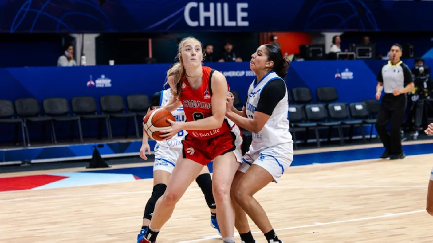 Canadá arrolla 100-34 a El Salvador en torneo femenino de baloncesto