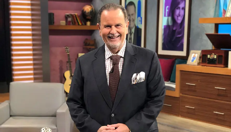 Raúl de Molina revela por qué ahora carga con una "cartera" todo el tiempo