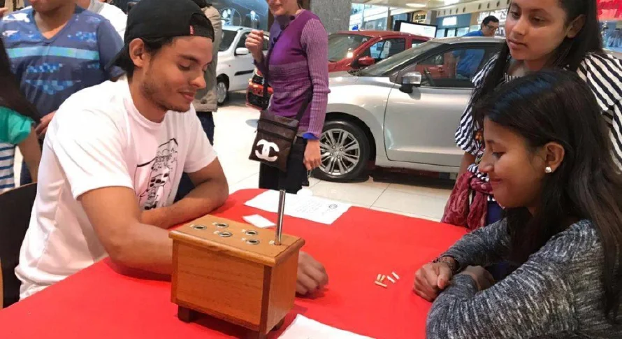 El primer juego de mesa creado en El Salvador busca conquistar al mundo