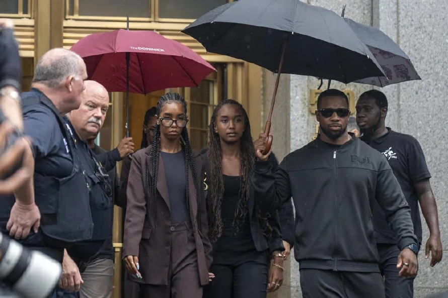 Hijos de Sean "Diddy" Combs celebran el veredicto con bailes dentro de un vehículo