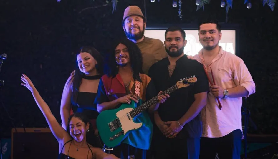 Banda salvadoreña Inflorescencia busca viralizar su tema "Lo que siento" en TikTok