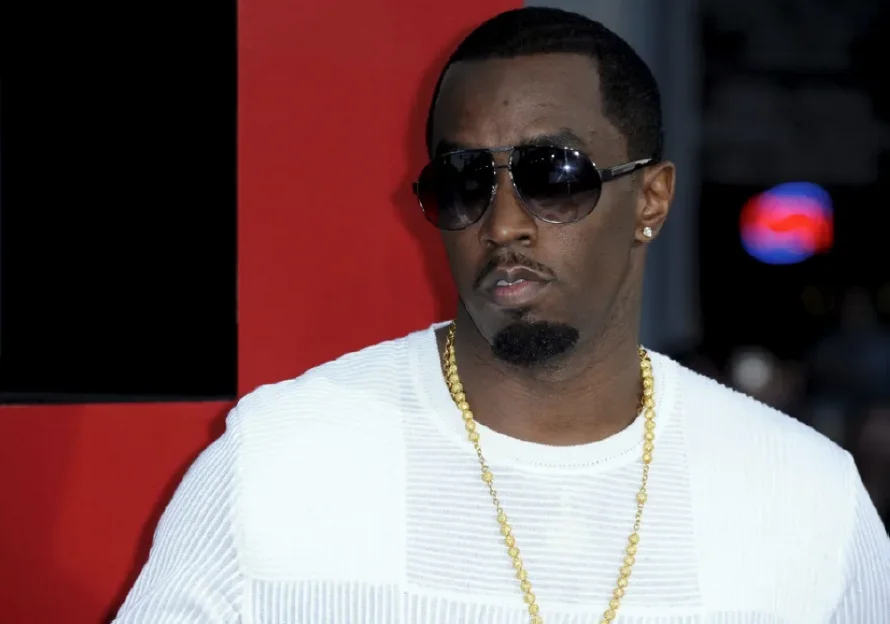 Juez convoca a una audiencia para decidir si otorga la libertad bajo fianza a Diddy