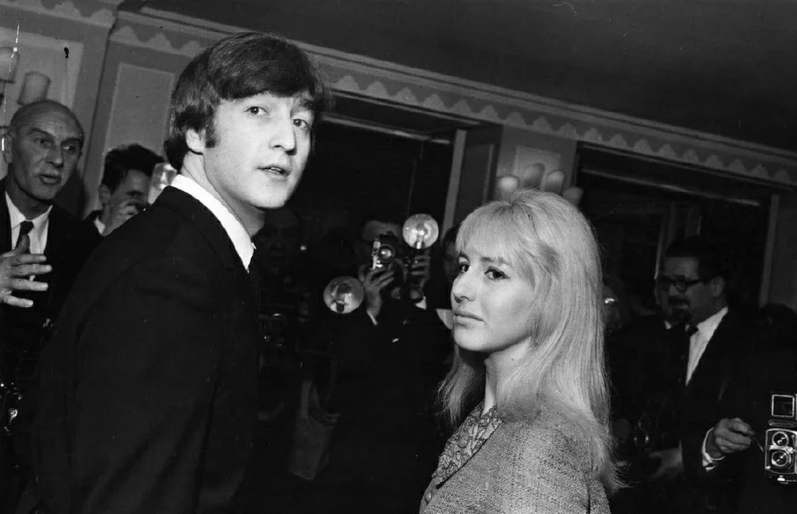 Una carta de amor de John Lennon a su primera mujer: Cynthia Powell