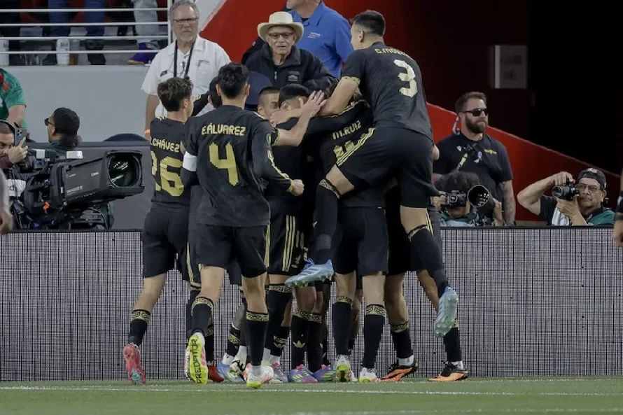 México y Estados Unidos chocan este domingo en su octava final de Copa Oro