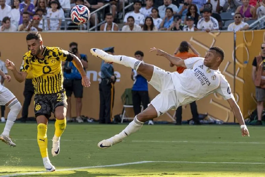 Mbappé se enfrentará a su antiguo equipo, el PSG, en semifinal del Mundial de Clubes