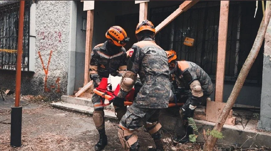 Suben a tres los muertos por sismos en Guatemala