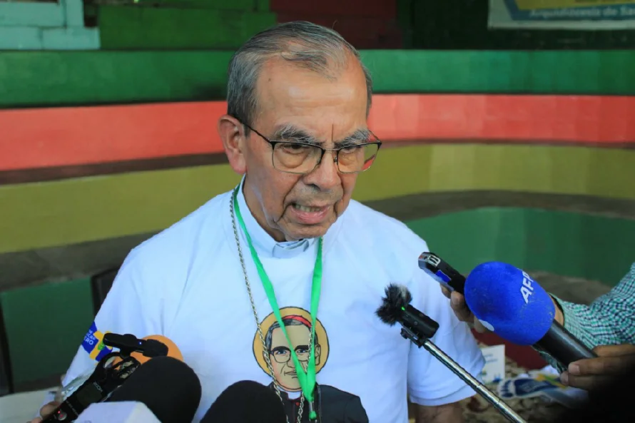 Cardenal Rosa Chávez: "La dignidad humana no se puede negociar, aquí se está aplastando esa dignidad"