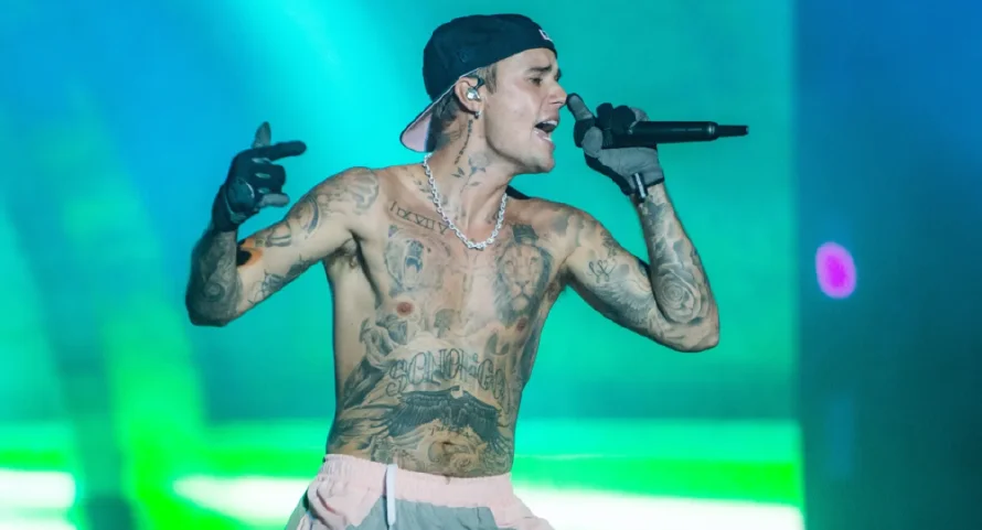 Justin Bieber lanza hoy su nuevo álbum de estudio: "SWAG"
