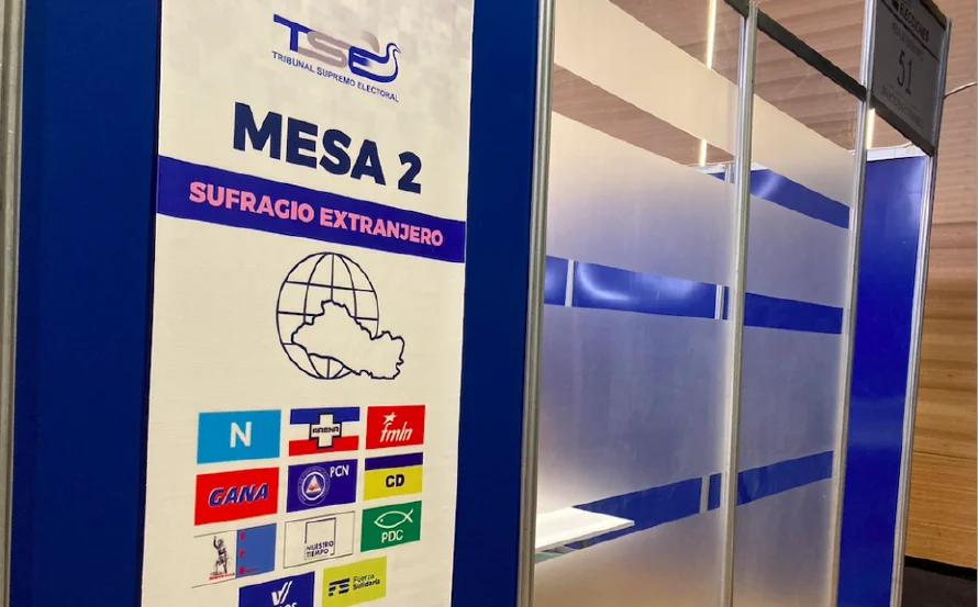 La mitad de los salvadoreños en occidente no tienen preferencia partidaria: encuesta UES