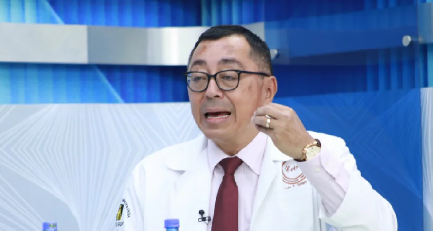 Presidente de Colegio Médico se declara "sorprendido" al recibir factura de Fedemed al pagar su nuevo sello de especialista en el Conadem