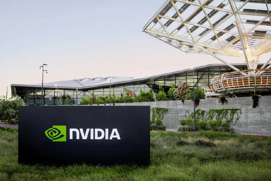 CEO de Nvidia dice que la IA provocará pérdida de empleo "si el mundo se queda sin ideas"