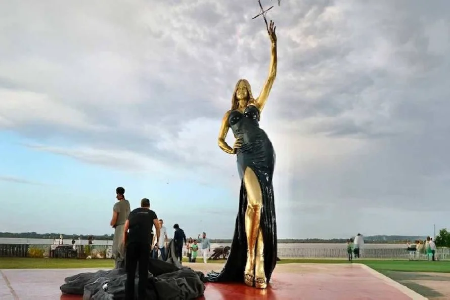 Barranquilla rinde homenaje a Sofía Vergara con estatua monumental