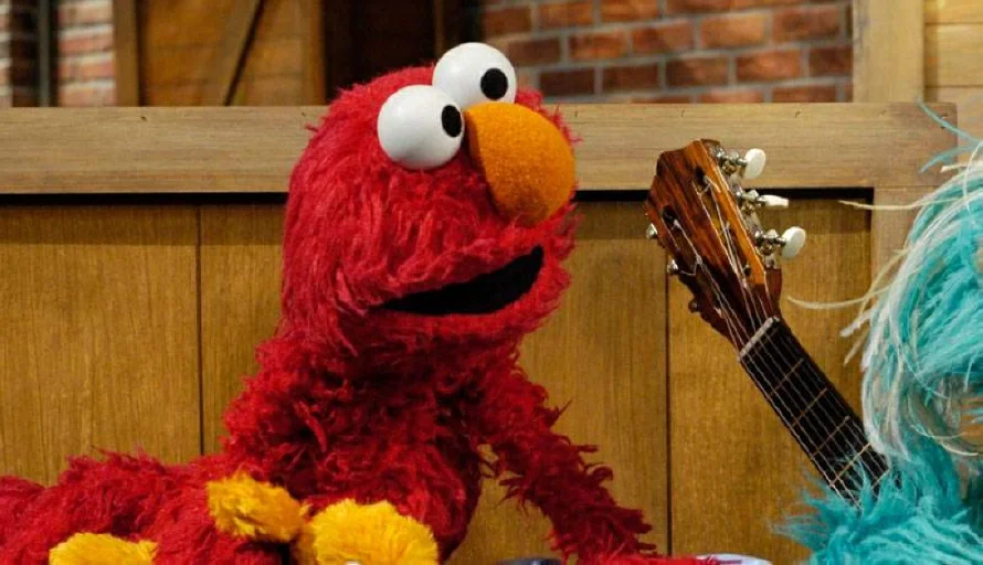 Piratean la cuenta de X de Elmo de 'Sesame Street' para publicar mensajes antisemitas