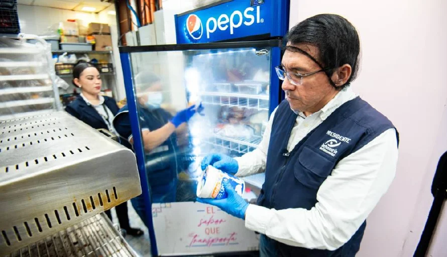 Defensoría detectó más de 1,400 productos vencidos en primer semestre de 2025