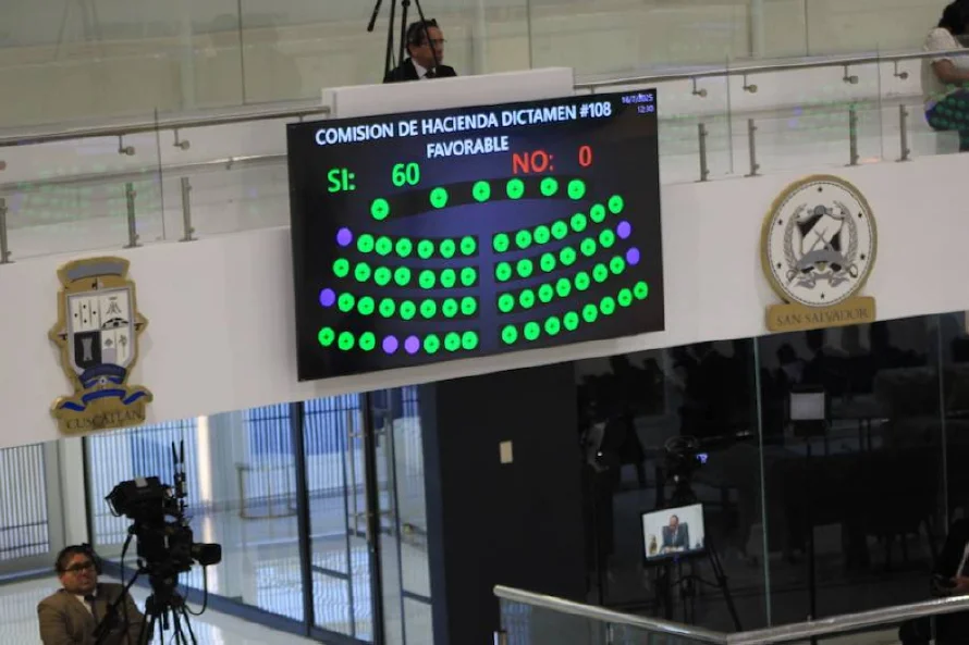 Aprobación unánime de reformas para inyectar fondos a Salud y Bienestar Magisterial