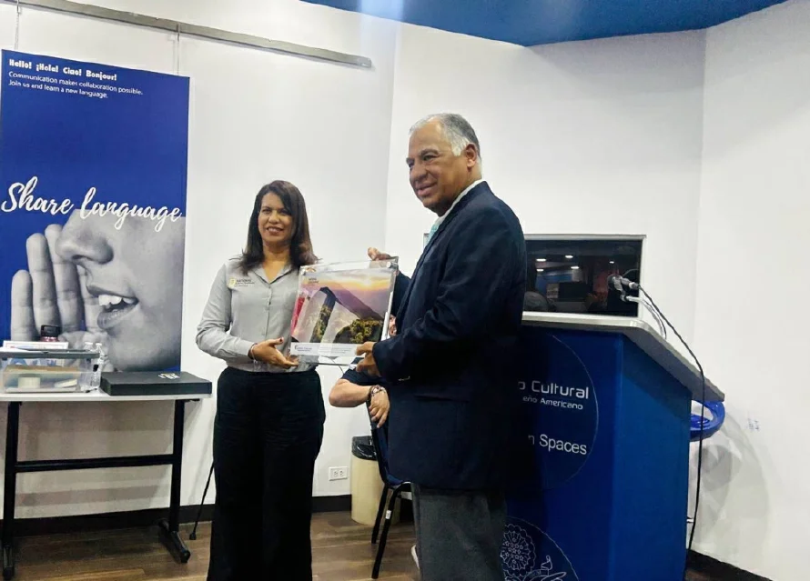 El EDUCONF 2025 reúne a cientos de educadores en el CCSA para impulsar su innovación educativa