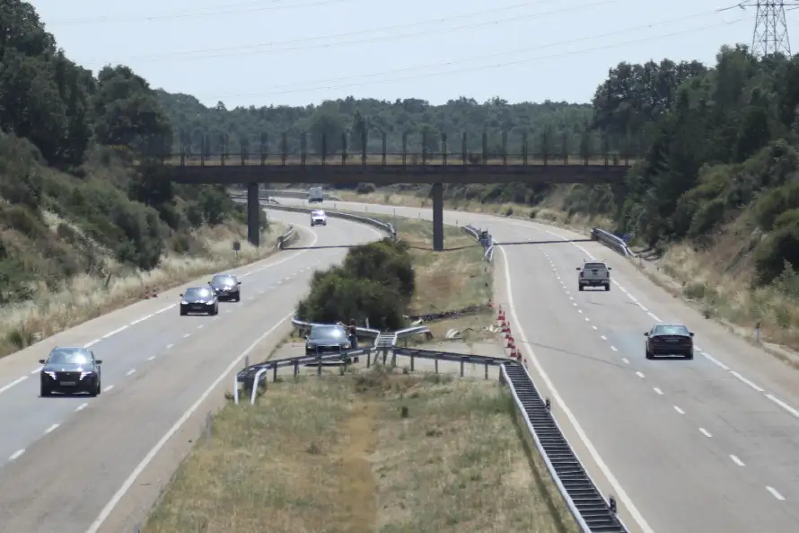 La Guardia Civil española apunta al exceso de velocidad del coche que conducía Diogo Jota