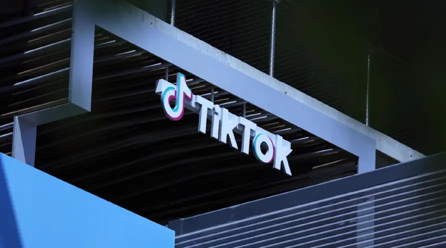 TikTok refuerza seguridad y notificará a padres de menores cada nueva publicación