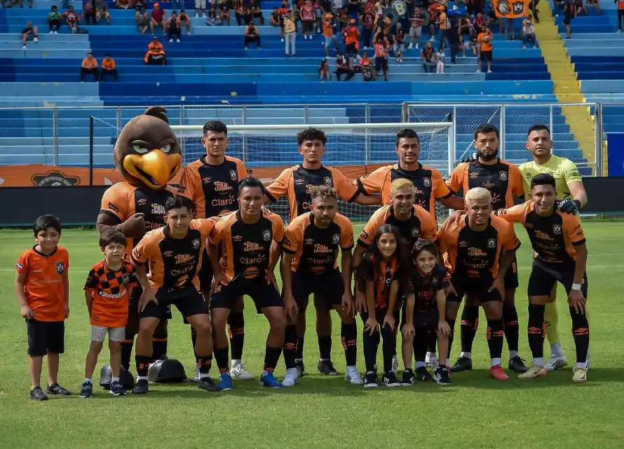 Águila debe "bolsearse" para pagar el primer juego del torneo en el estadio Cuscatlán