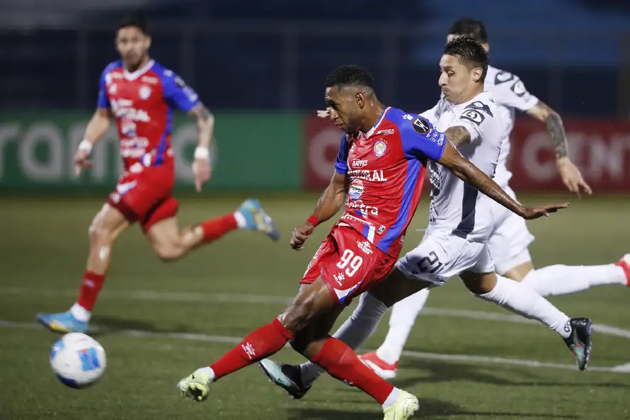Hércules no pudo con Xelajú y cae 2-0 en su estreno en Copa Centroamericana 