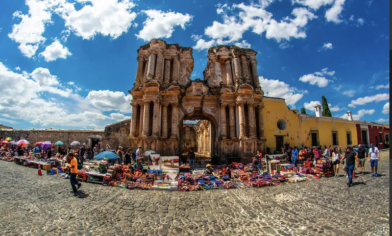 Guatemala prevé la llegada de 78,000 turistas salvadoreños en vacaciones agostinas