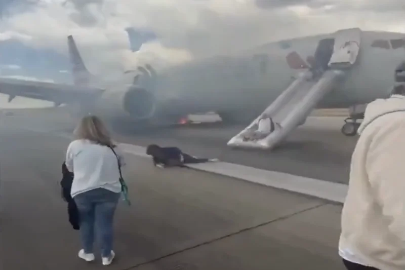 Incidente con tren de aterrizaje provoca evacuación de avión de American Airlines en Denver