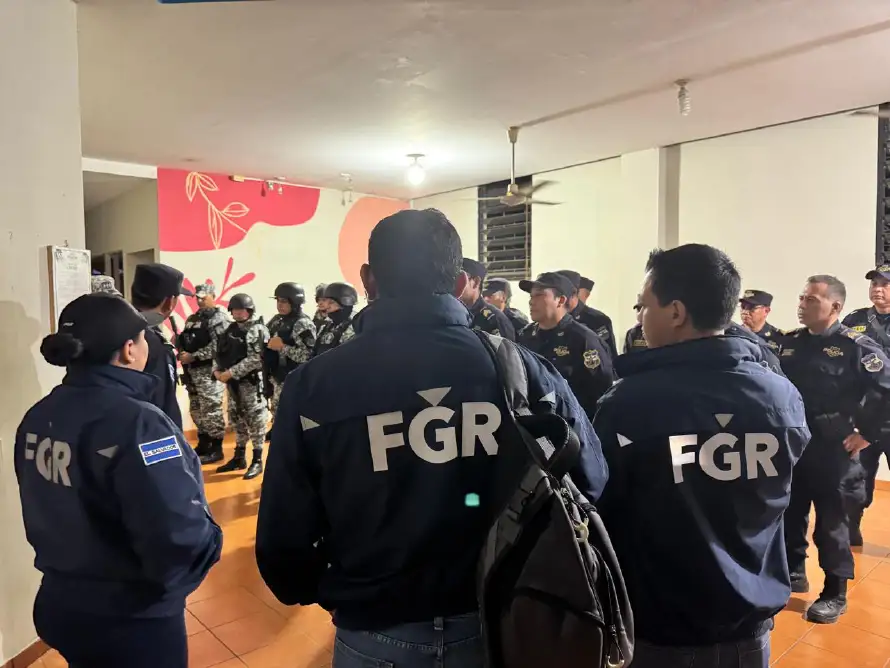 FGR busca equipar salas de capacitación y auditorio en nuevo edificio por $193,000