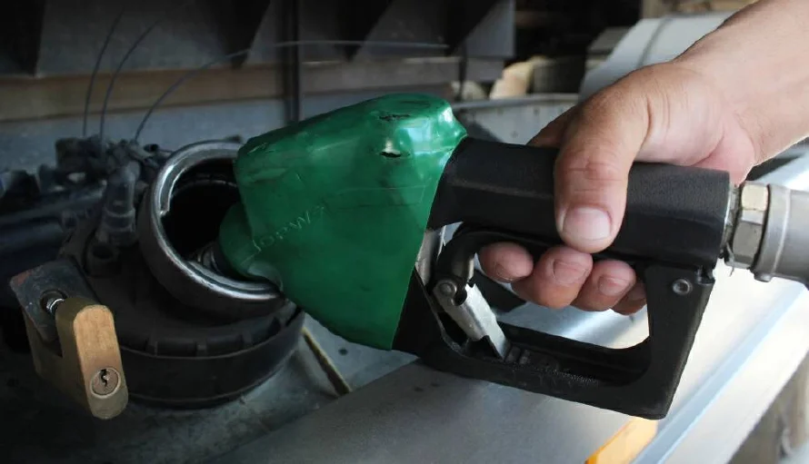 Combustibles vuelven a subir: el galón costará entre $0.07 y $0.11 más en la próxima quincena
