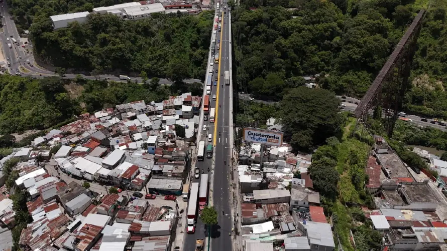 Sindicato de maestros de Guatemala bloquea varias carreteras del país