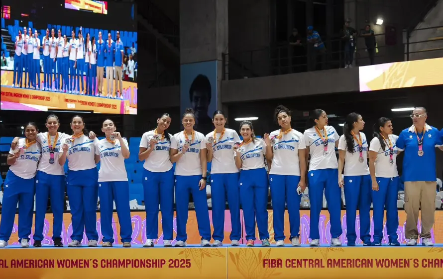 El Salvador se cuelga la plata en el FIBA COCABA Femenino y avanza al Centrobasket 2026
