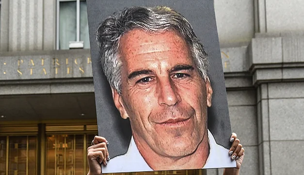 Epstein tenía un contacto que le conseguía chicas en Barcelona, París, Marruecos o Cuba