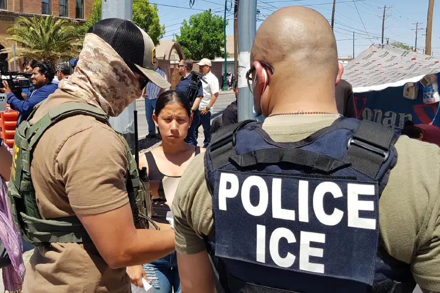 Un 56 % de estadounidenses desaprueba la gestión migratoria de Trump, según encuesta
