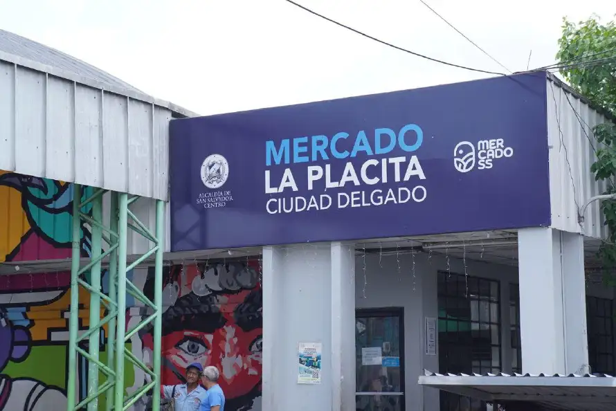 Estos serán los horarios de los mercados de San Salvador Centro durante las fiestas agostinas 2025