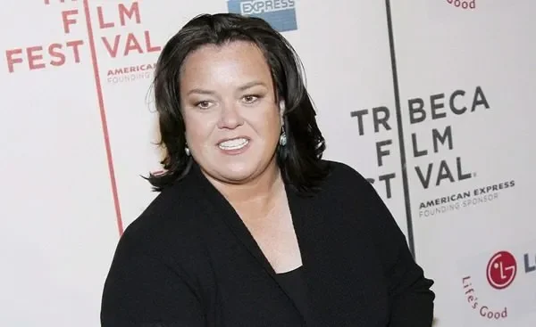 Trump amenaza con revocar la ciudadanía estadounidense a la actriz Rosie O'Donnell, crítica del presidente