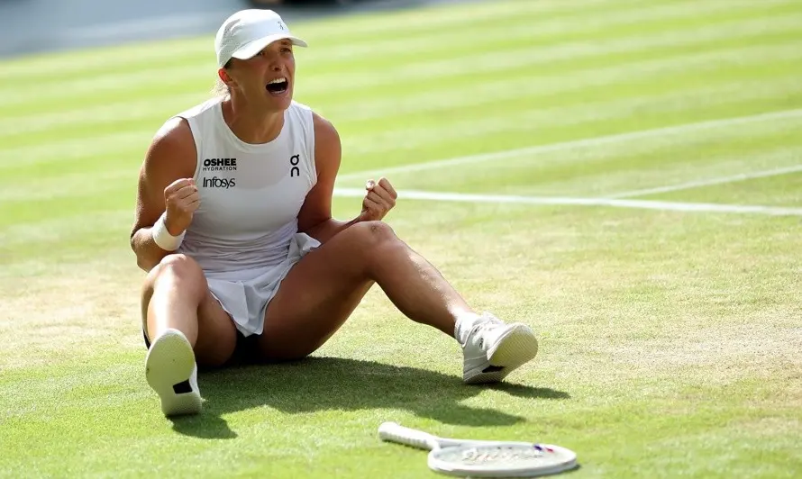 Swiatek arrasa a Anisimova y conquista Wimbledon
