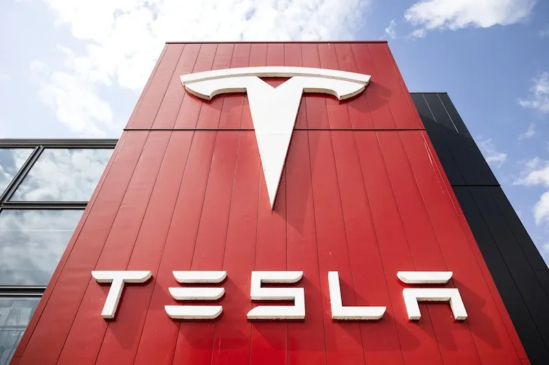 Tesla reporta impacto de $300 millones por aranceles impulsados por Trump