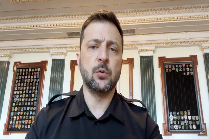 Zelenski confirma que EE.UU. reanudó el envío de ayuda militar a Ucrania